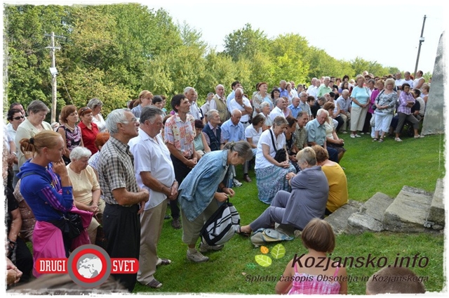 Tudi na Rokovo so se pri slovesni sv. maši zbrali številni romarji in verniki